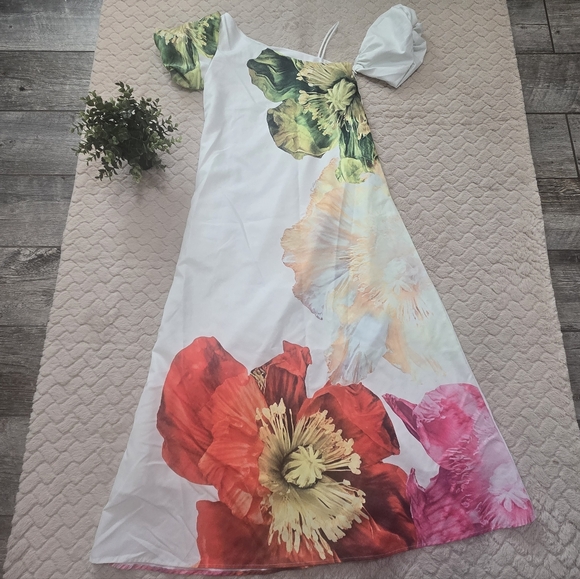 UOOZEE White Floral Flowy Beach Vacation Maxi Dress with Puff Sleeves - NWT - Picture 5 of 15